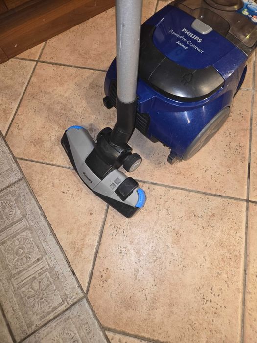Прахосмукачка Phillips Power Pro compact Animal