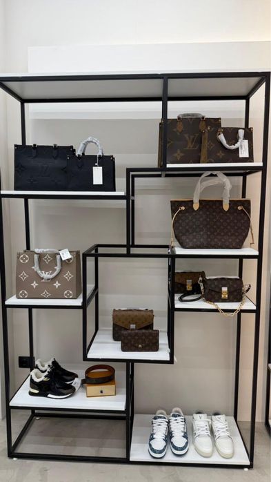 Продается стеллажи