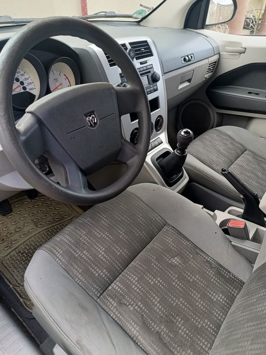 Dodge caliber 2.0 crd estetic ară bine fara rugină și mecanic ok km 200994