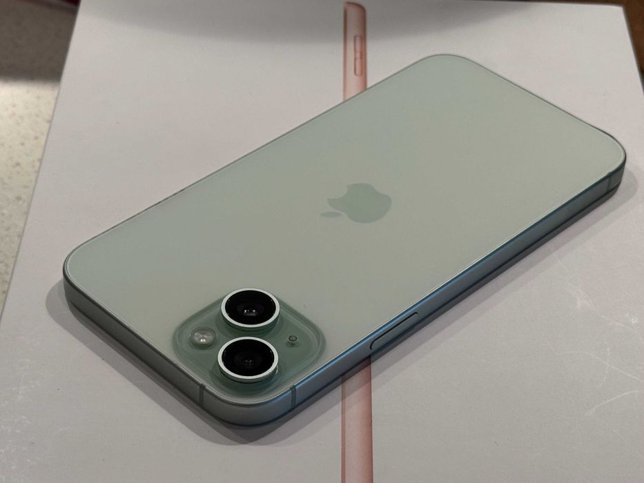 iPhone 15 Plus 128GB Green – Отличен, 100% Батерия!