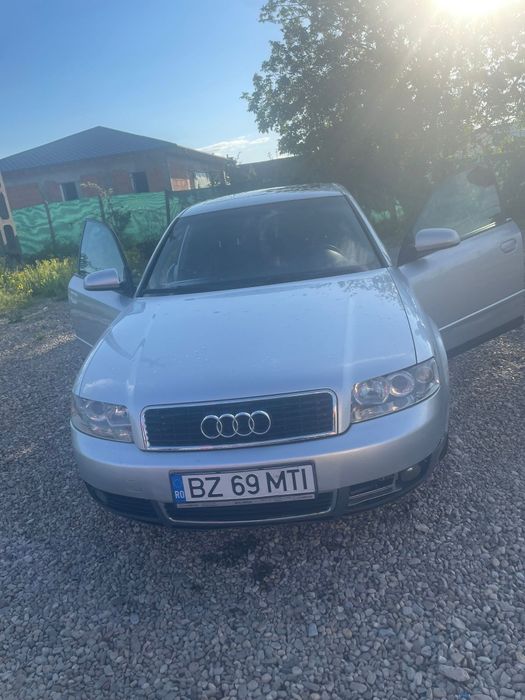 Schimb audi A 4 B6 1.9 131  AWX. TOt cu un audi la fel dar brek