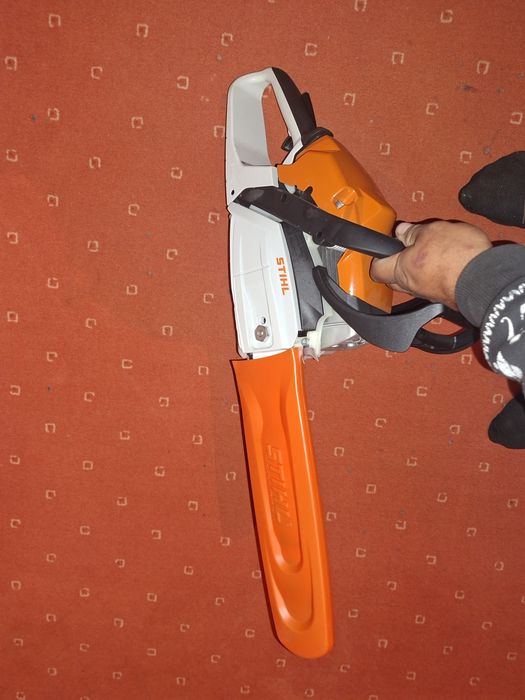 Vand  STIHL nou ,ne pornit niciodată
