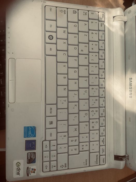 Vind  doua mini lapto