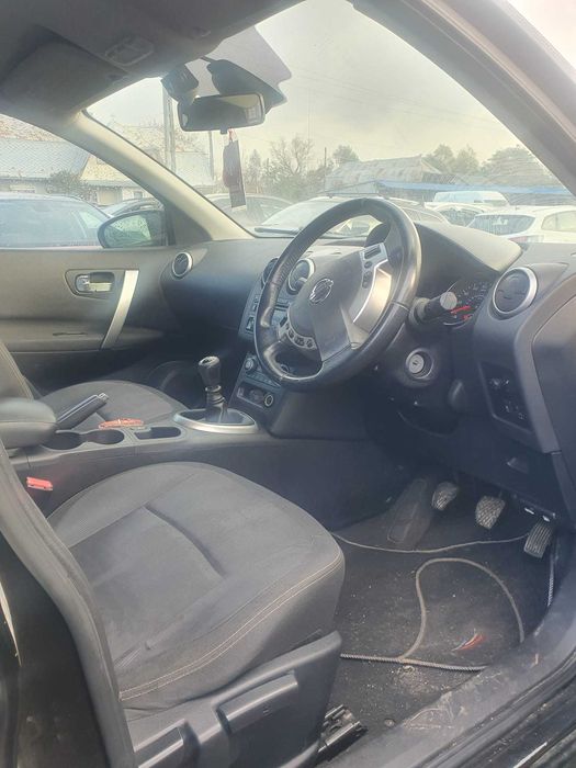 Dezmembrez Nissan Qashqai 1.5 DCI 2010