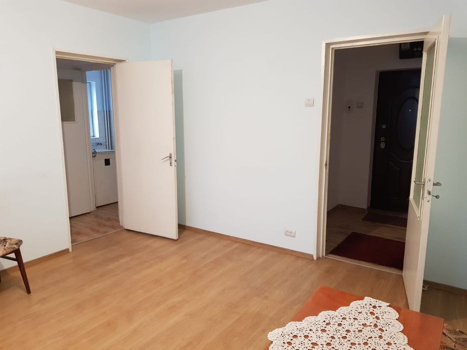 Apartament 2 camere, etaj 1, bloc 1973