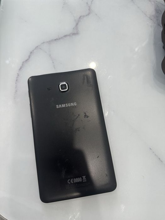 Продаю планшет самсунг Т285