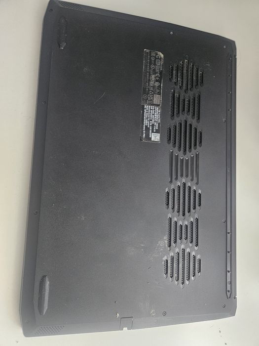 Vând laptop de gaming