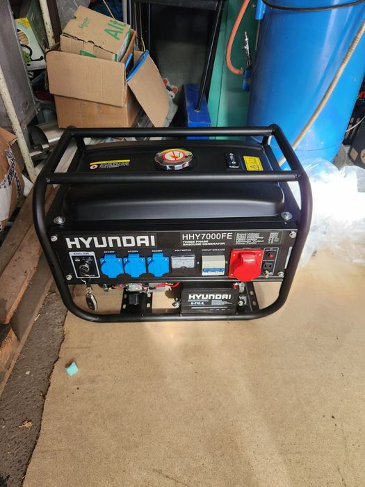 Бензинов генератор Hyundai HHY7000FE – 7 kW, трифазен