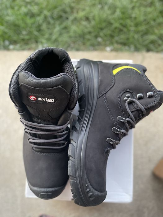 Ghete protectie , sixton , Vibram , S3 , nr . 42 .