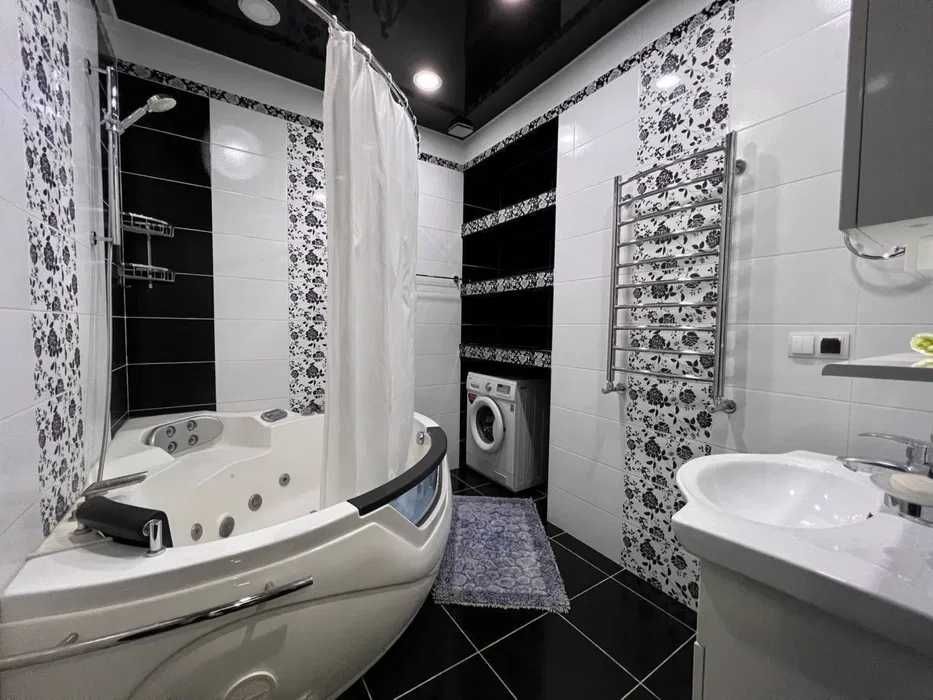 ЦУМ Космонавты СДАМ 3 комнат 120кв Банковский дом Айбек госпитальный