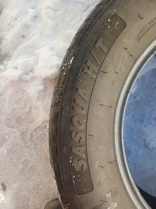 Шины б/у 235/65 R17