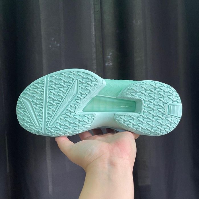 Баскетбольные кроссовки (43-44)