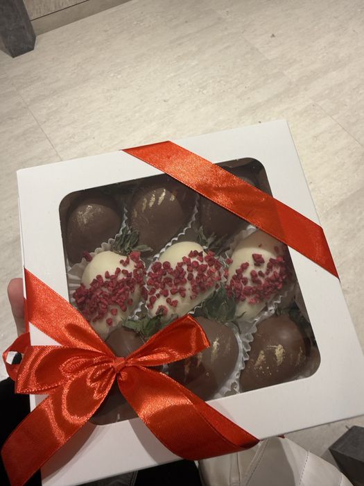 Клубника в шоколаде 4000 тг