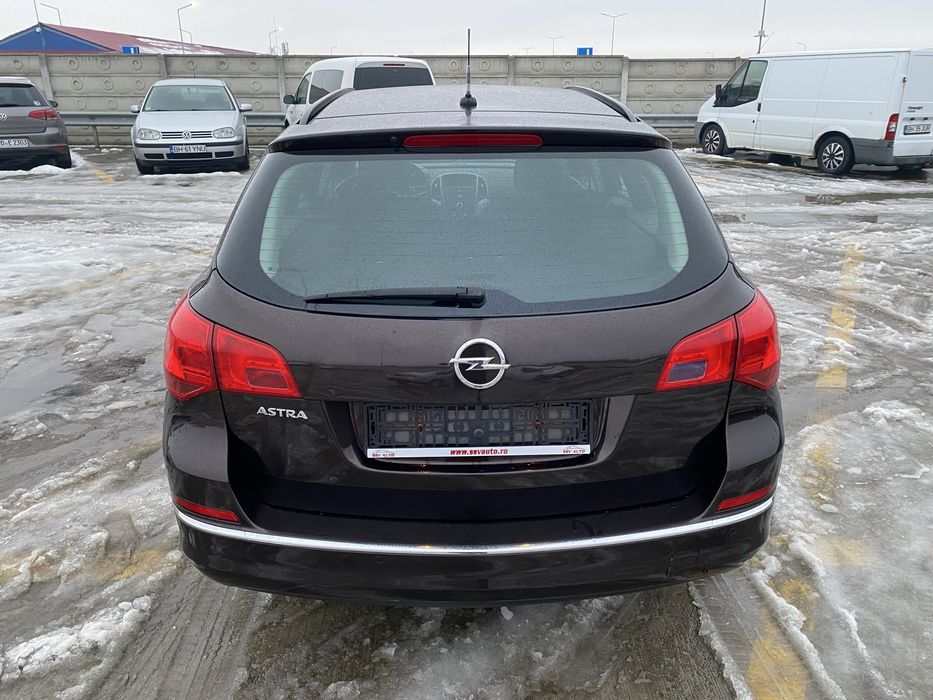 Opel Astra J - 1.6 cdti - 110 cp - 08 / 2015 - euro 6