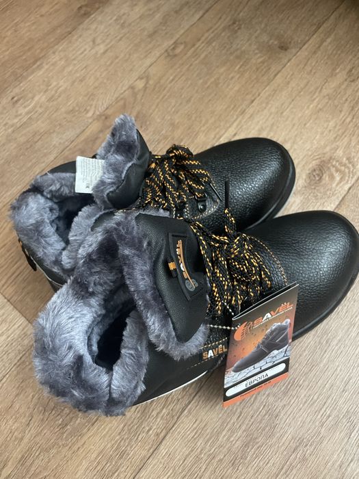 Ботинки зимние новые