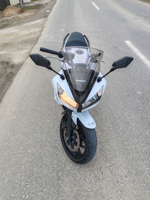Motocicleta KAWASAKI R6F