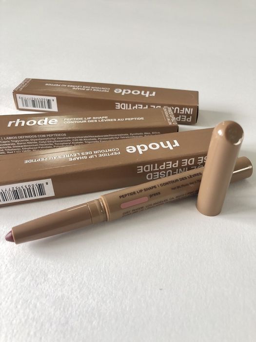Rhode Peptide Lip Shape молив за устни от Hailey Bieber ралични нюанси