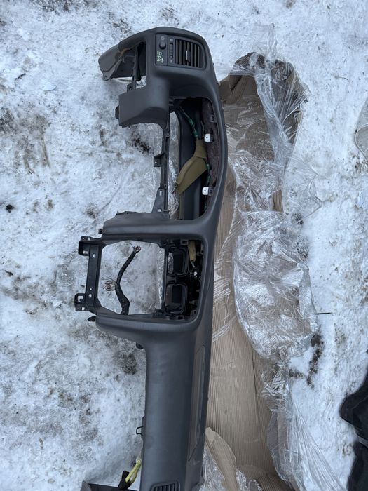 Торпеда панель дефлекторы левый руль 160 кузов lexus gs300