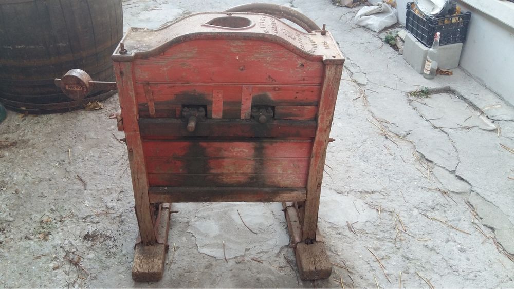 Антика машина за ронене на царевица Hofherr stranc