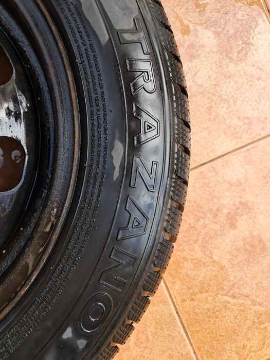 Зимни гуми за Голф 4  185/65 R14 с метални джанти 5×100