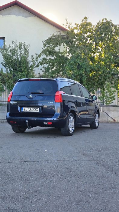 Peugeot 5008 - cutie automata