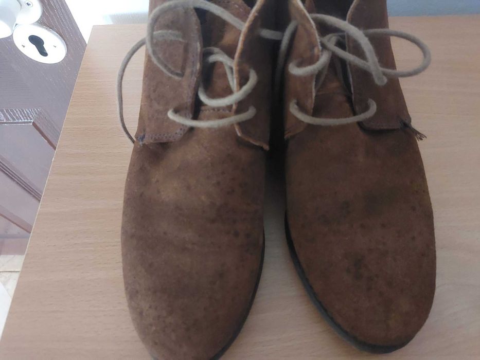 Ghetute de piele intoarsa, marimea 39