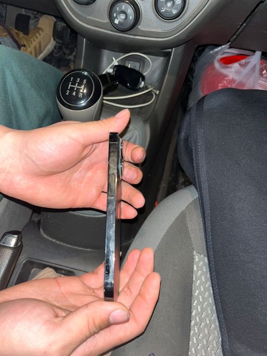 Iphone 14 pro с коробкой все есть