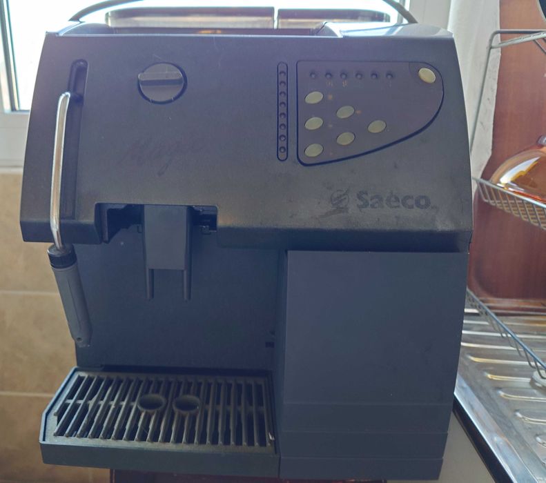 Кафеавтомат Saeco Magic de lux