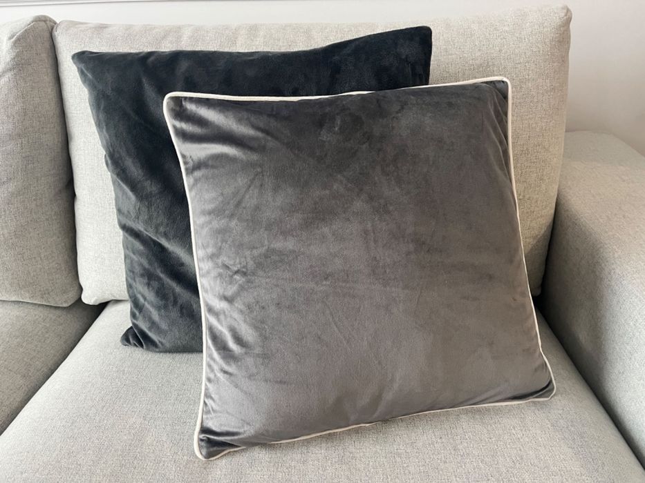 Нови кадифени калъфки за декоративни възглавници