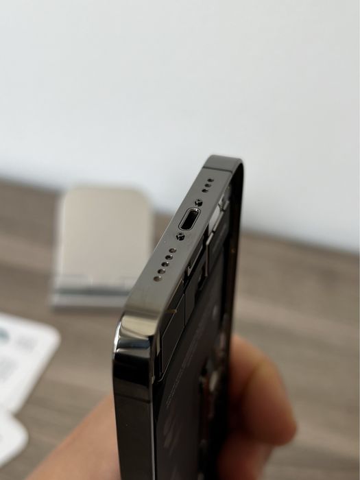 iPhone 13 Pro, НА ЧАСТИ - камера, корпус, батерия, букса и др.