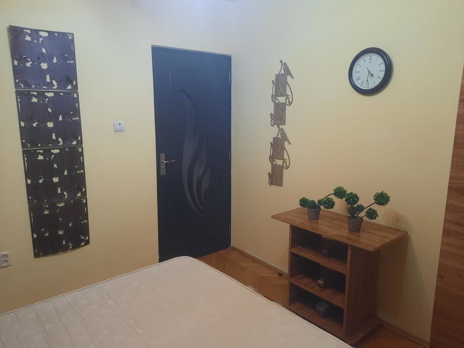 Închiriez apartament cu 3 camere Lugoj
