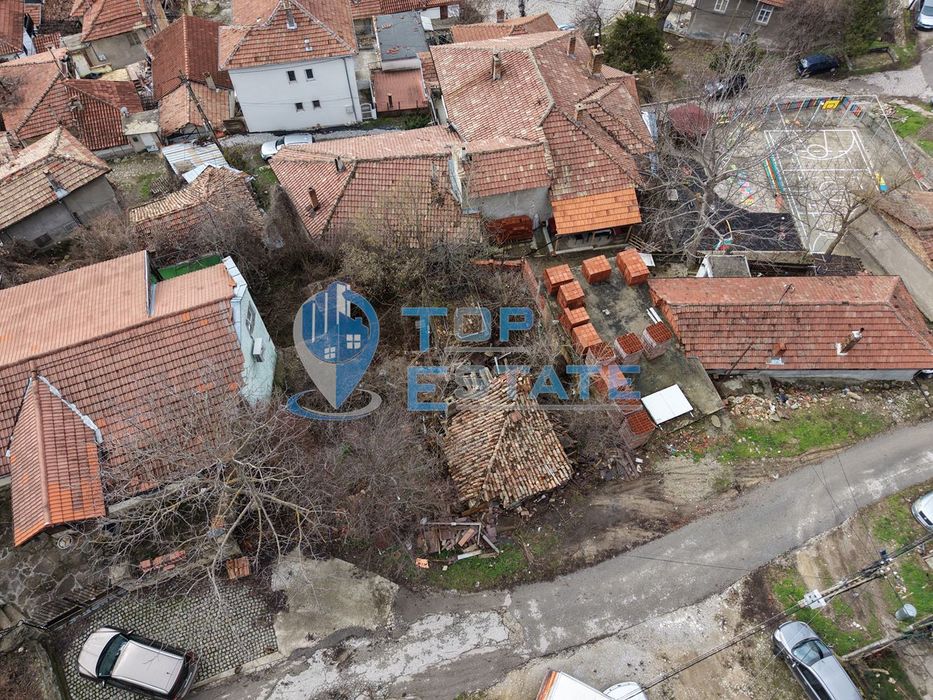 Парцел подходящ за строителство в квартал Варуша, град Велико Търново