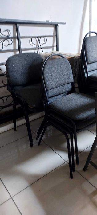 Офисные стулья...