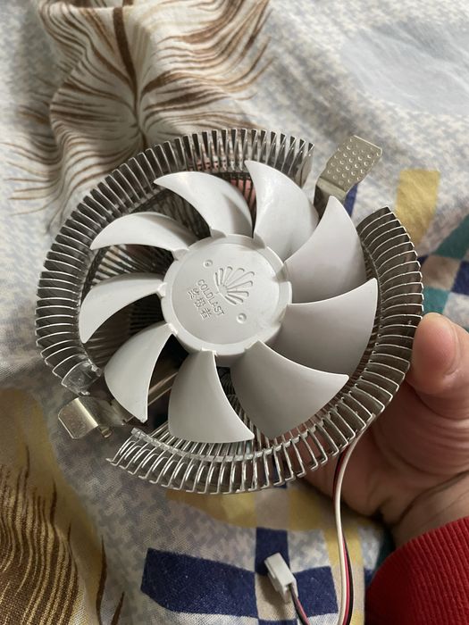 Full komplekt 2x protsessor i3-4330 + plata+ kuller+ naushnik