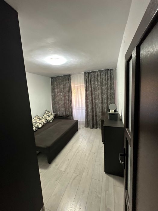 De închiriat apartament 4 camere decomandat – Medgidia