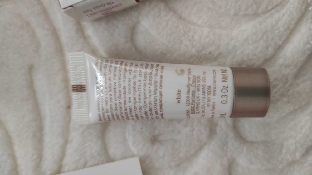 Основа за грим Clarins SOS primer озаряващ