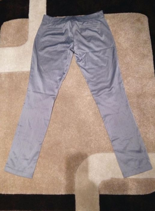 Pantaloni gri skinny satin elastic