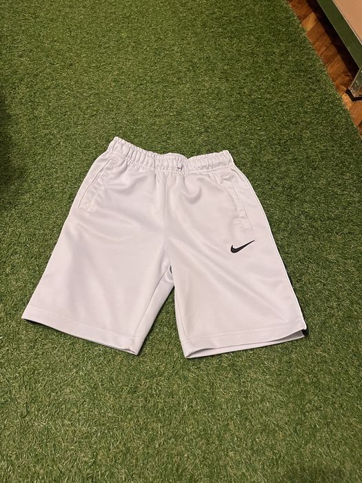 pantaloni scurti nike