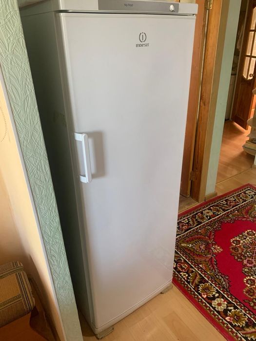 Морозильник Indesit