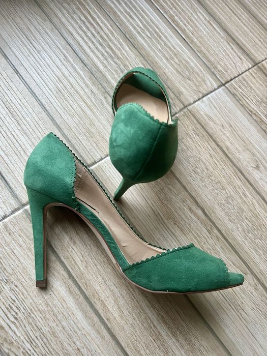 Zara обувки с ток 39 номер