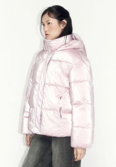 Куртка стеганая из блестящей ткани