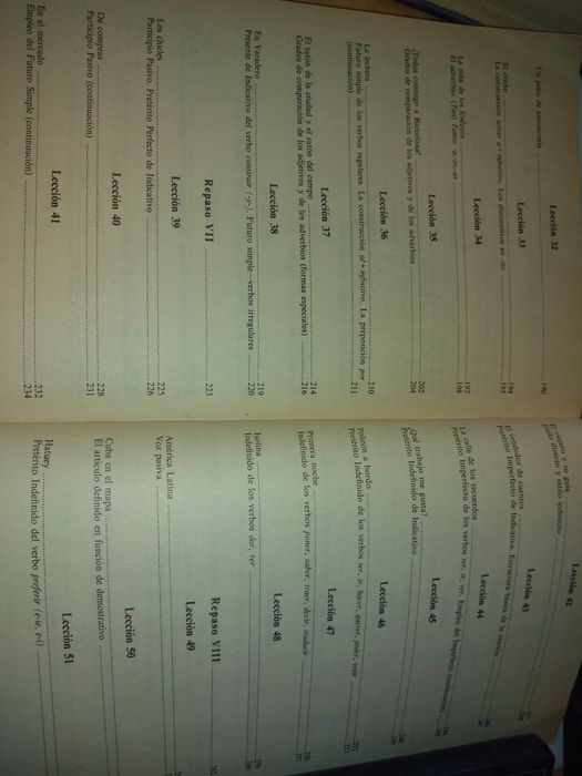 ИСПАНСКИ ЕЗИК:наръчник телев. курс -разговорен испански,речник