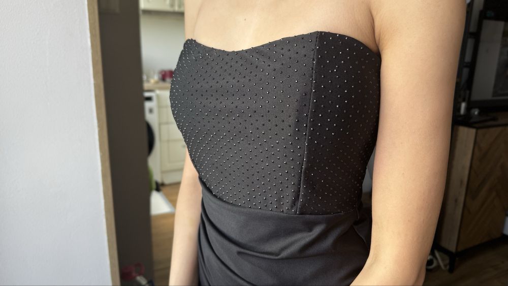 Дълга сатенена рокля