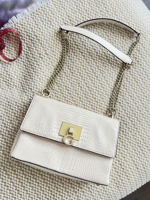 Дамска оригинална чанта Guess
