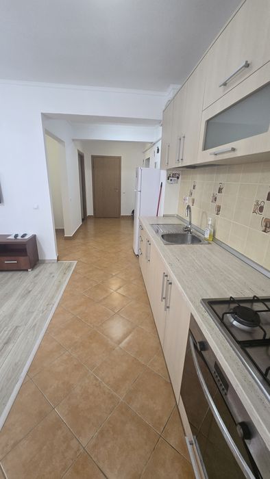 Închiriez apartament