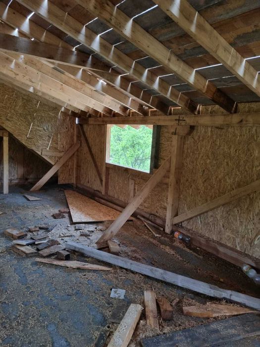 Montaj acoperișuri din tiglă sau tablă – rapid și eficient