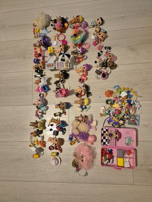 Vând păpuși LOL stare impecabila