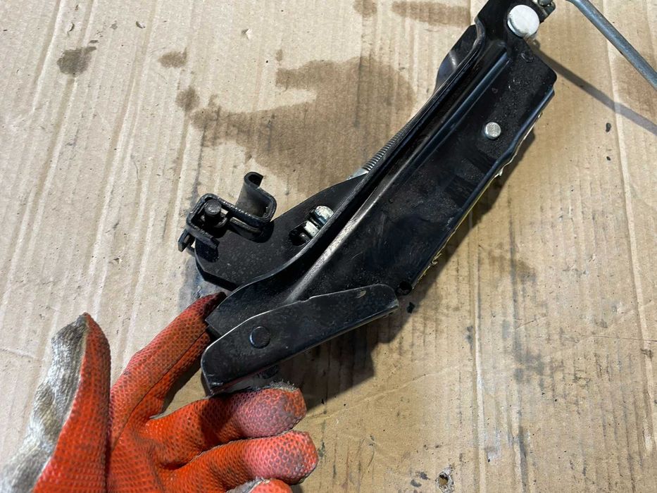 Авто Крик Авариен Крик Audi A4 A6 VW Passat Seat Altea Skoda Superb