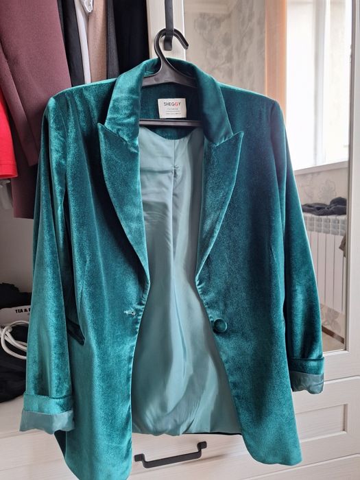 Зеленый Велюровый костюм