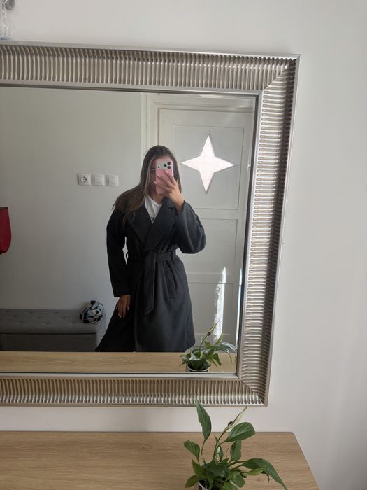 Дамско Палто с колан